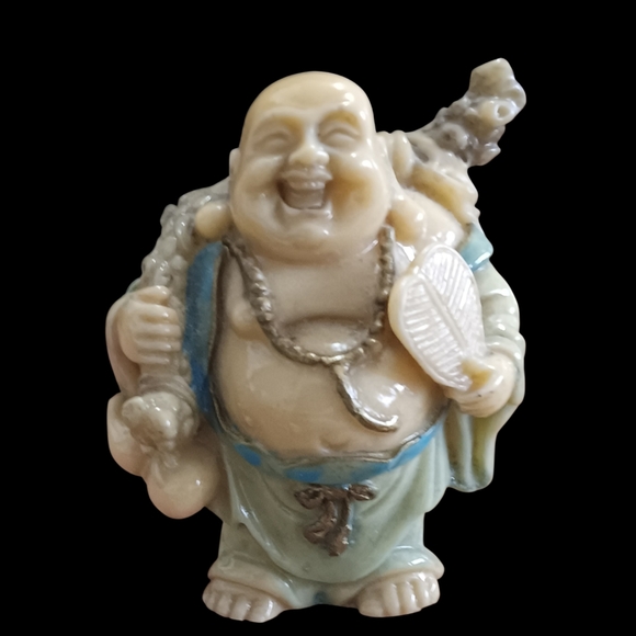 Set of 6 Vintage "Laughing Buddha" Figurines in Cream (Faux Ivory) and Blue - Picture 10 of 13
